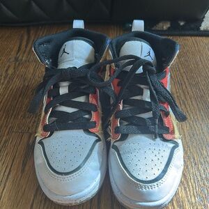 Nike Jordan 1Y tennis shoes